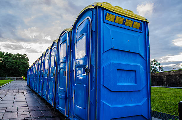 Porta potty delivery and setup in Freedom, PA
